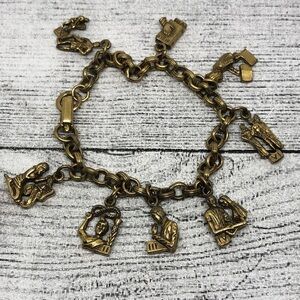 Vintage Coro Antique Gold Tone 10 (8) Commandments Charm Bracelet
